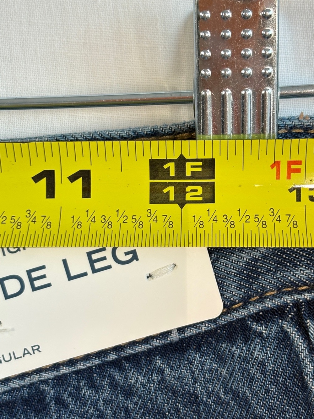 Abercrombie & Fitch Wide-Leg High Rise Jeans in Dark Blue - Picture 11 of 16